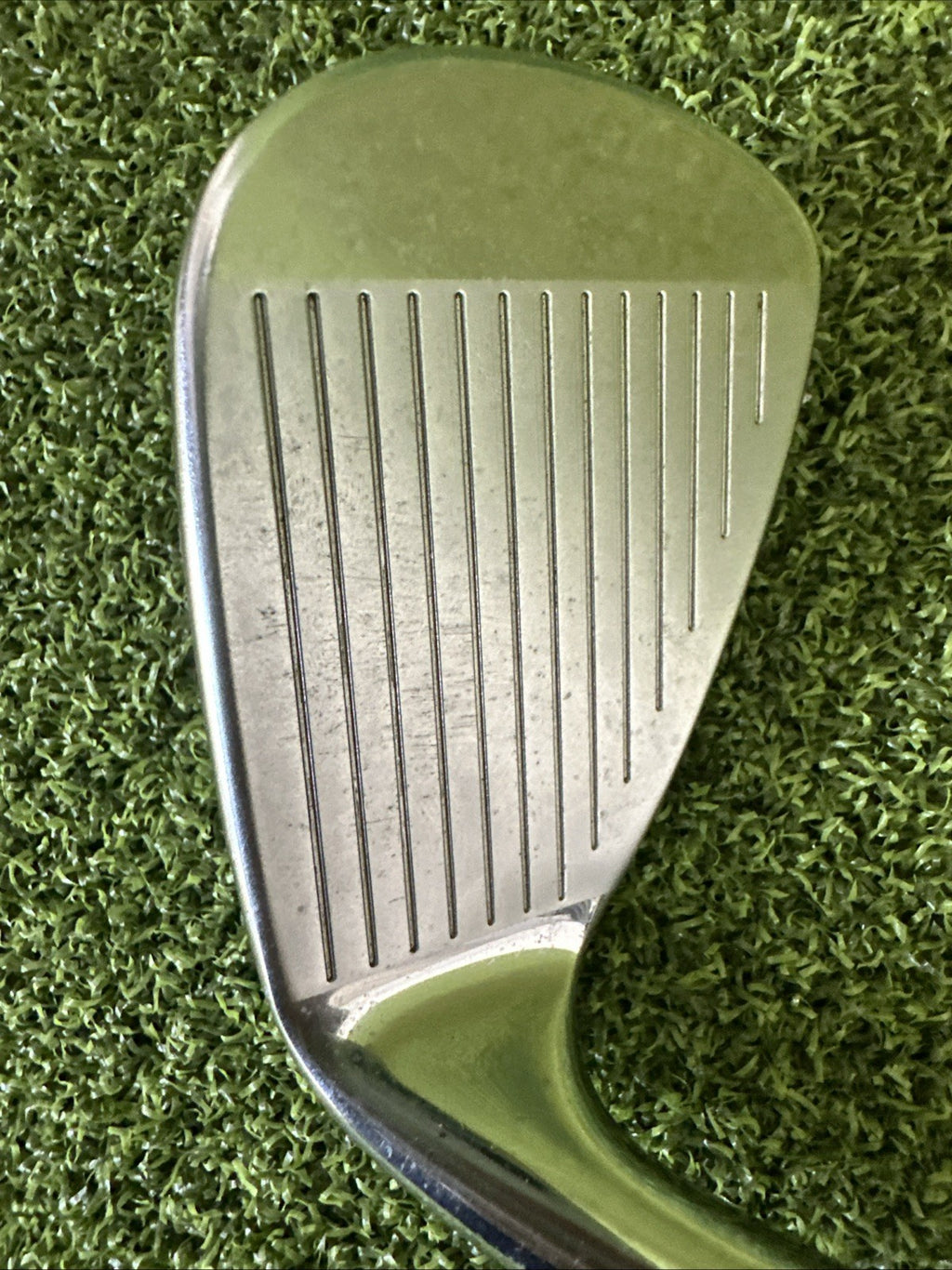 Wilson Staff FG Tour V6 9 Iron Right Hand Xtra Stiff