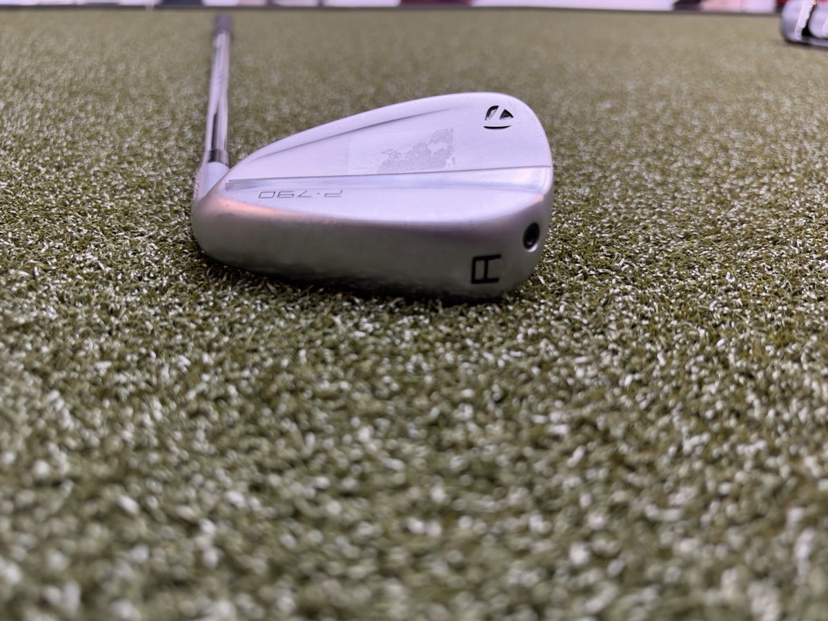 Taylormade P790 A Wedge With Dynamic Gold 105 S300 Shaft