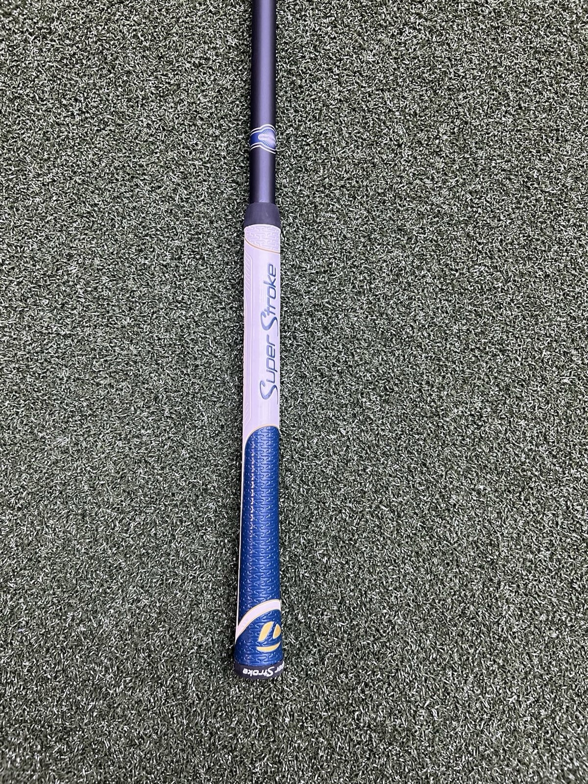 TaylorMade Qi35 Max Lite Rescue 5 Hybrid RH 27° Vanquish 5 R2 Senior Flex