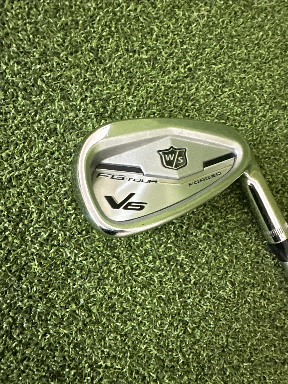 Wilson Staff FG Tour V6 9 Iron Right Hand Xtra Stiff