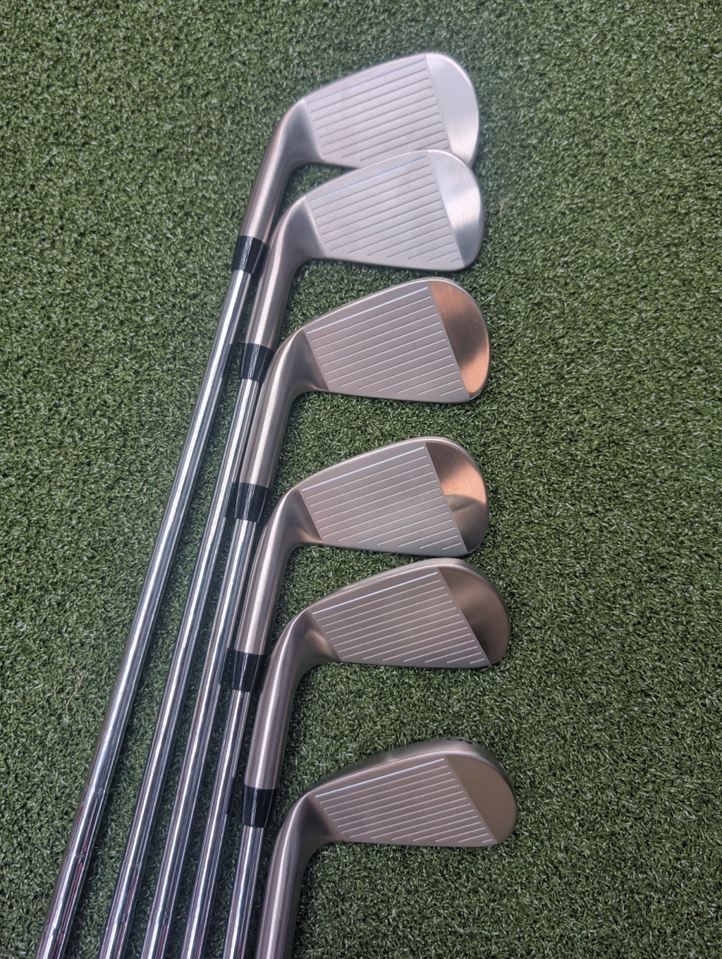 Takomo 201T MkII 5-PW. KBS 120g Stiff Flex. Right Handed
