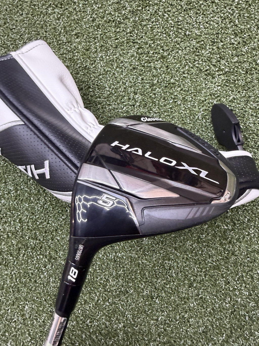 Left Hand Cleveland Halo XL 18* 5 Wood Reg Flex Cypher 5.5 50 Gram Mint