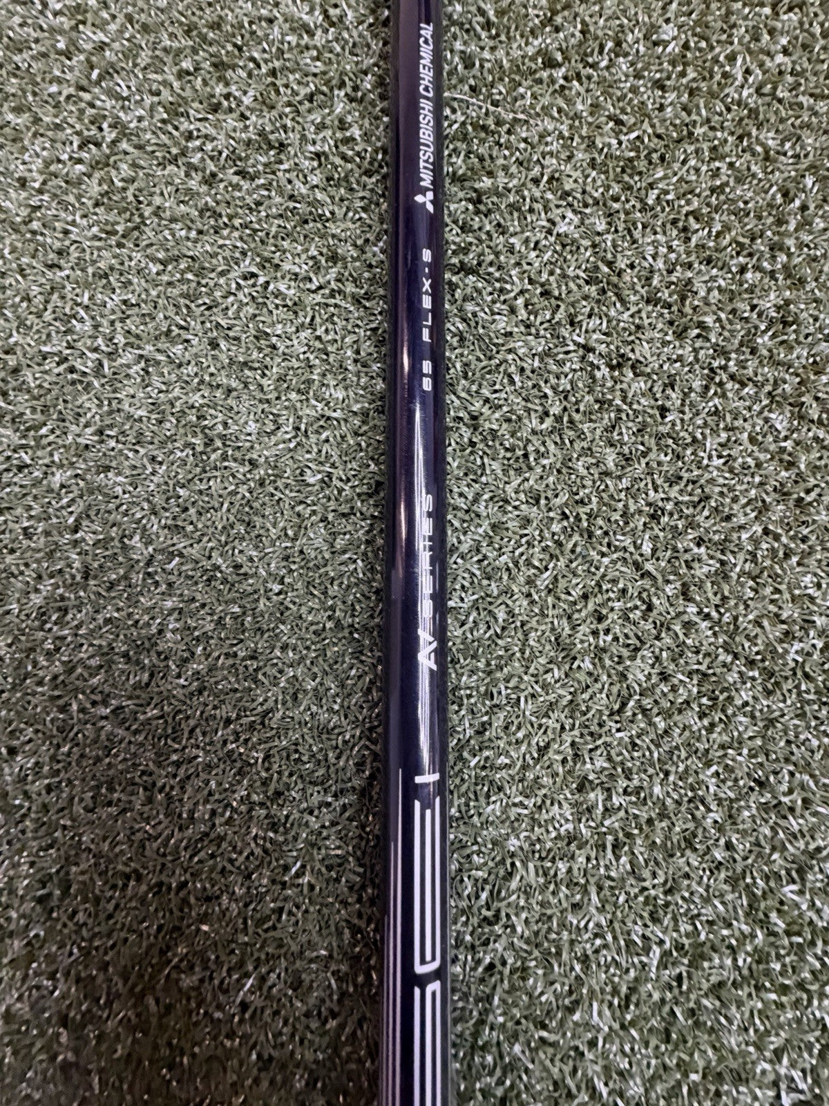 Tensei AV Series White 65 Stiff Flex Shaft With Taylormade Tip 
