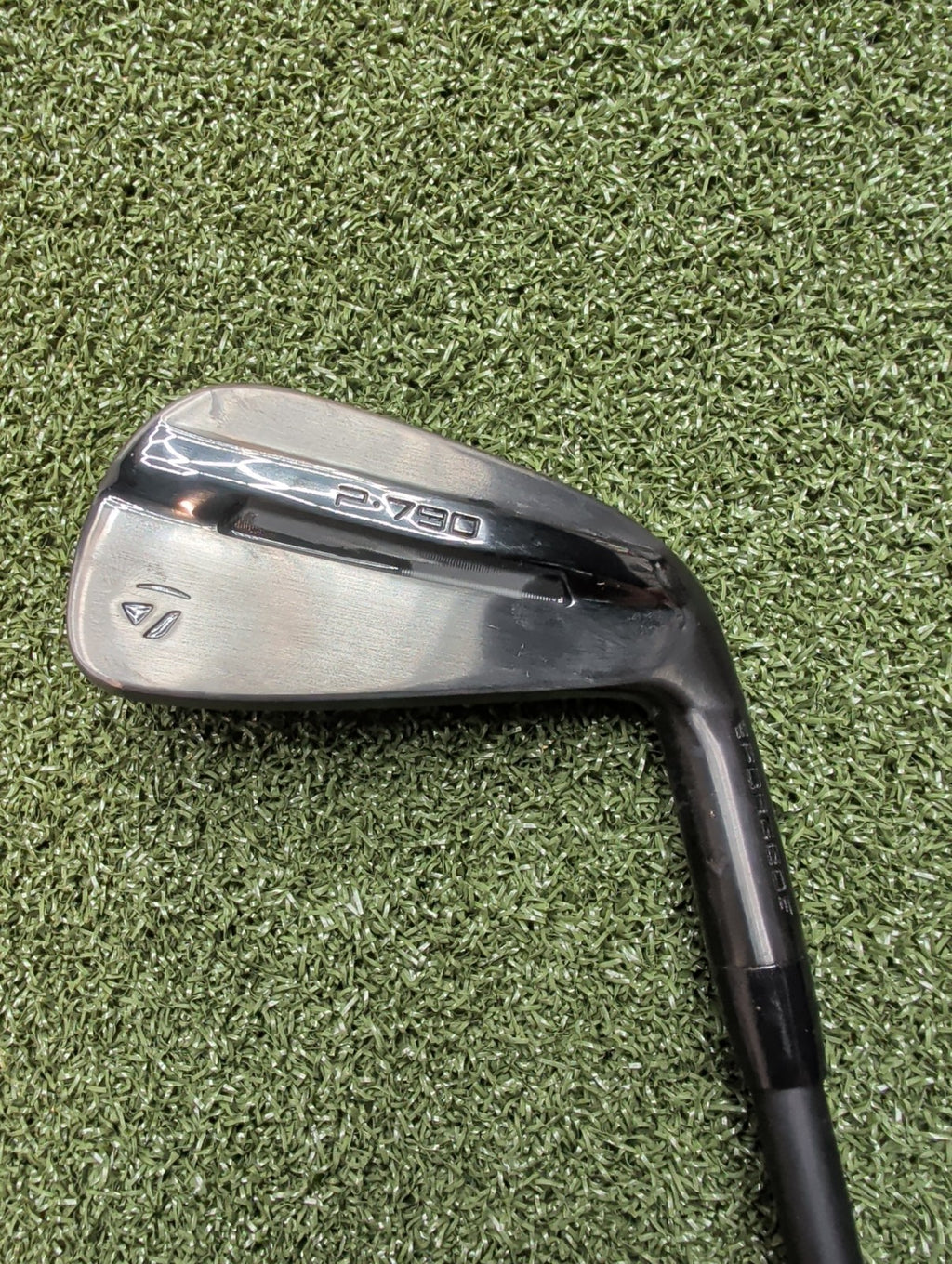 Black Taylormade P790 4 Iron Dynamic Gold 105g Stiff Flex Right Handed