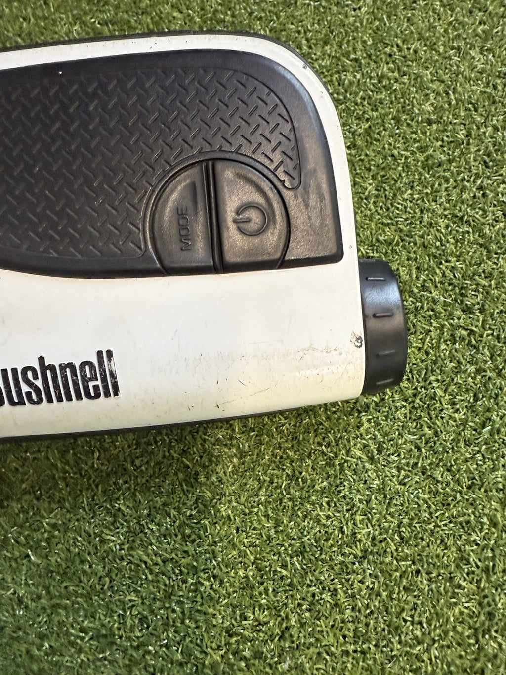 Bushnell Medalist PinSeeker Golf Rangefinder