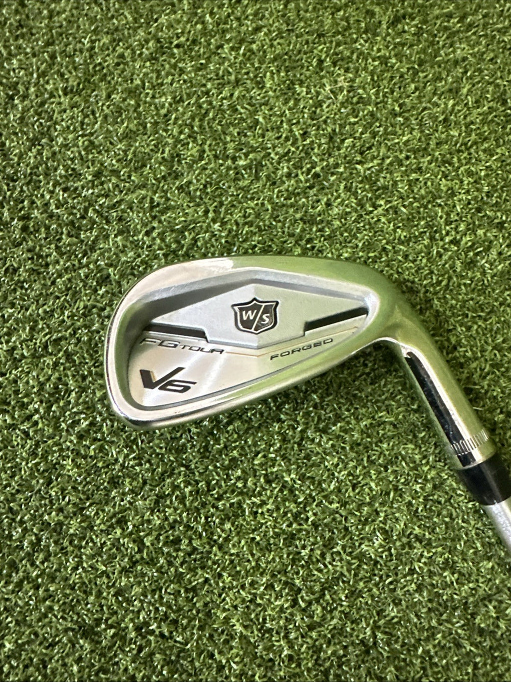 Wilson Staff FG Tour V6 9 Iron Right Hand Xtra Stiff