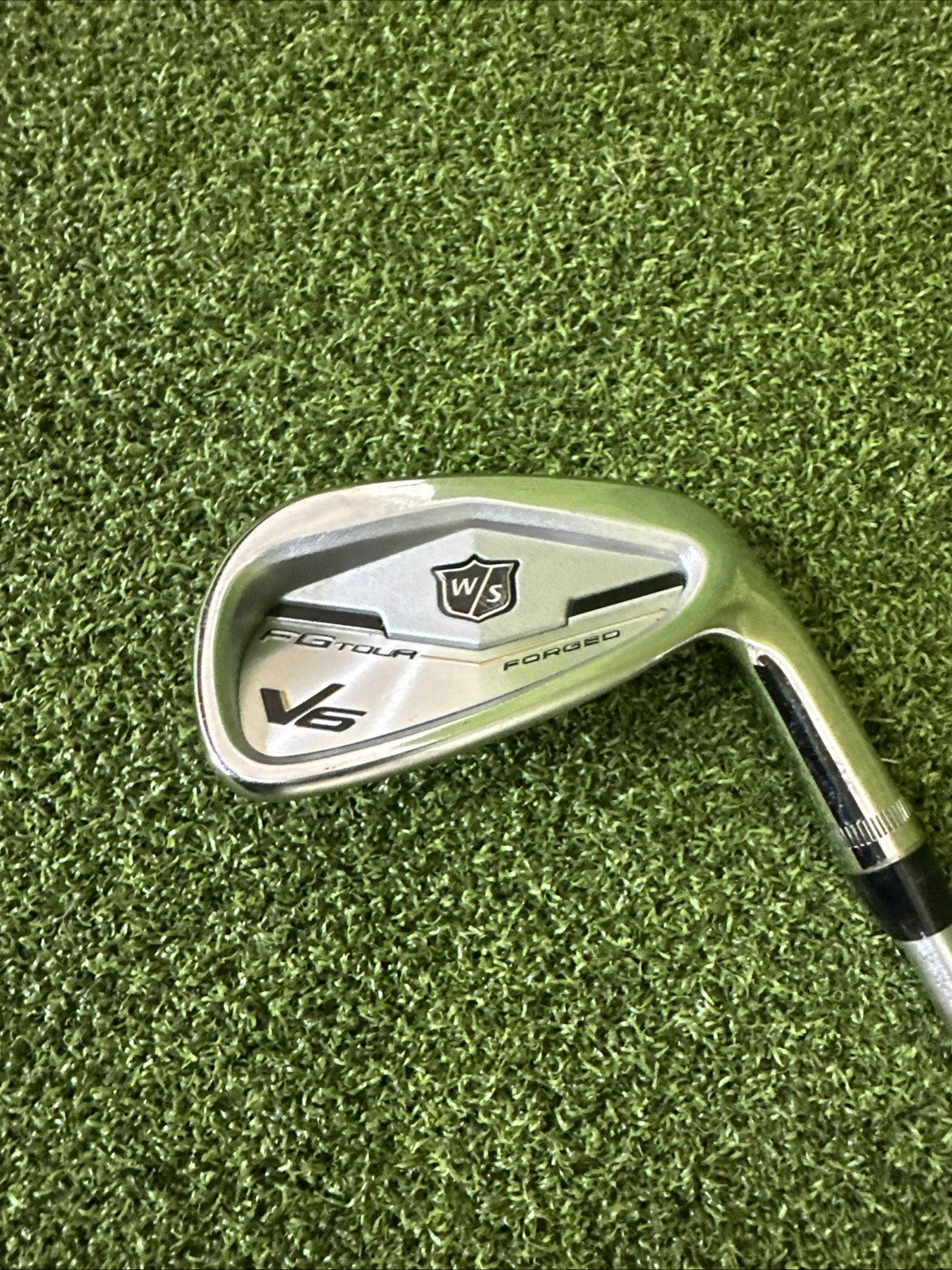 Wilson Staff FG Tour V6 9 Iron Right Hand Xtra Stiff