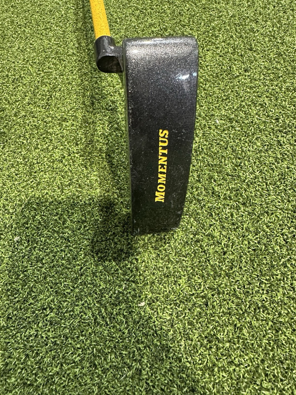 Momentus Golf Putting Training Aid 35” Right Hand 