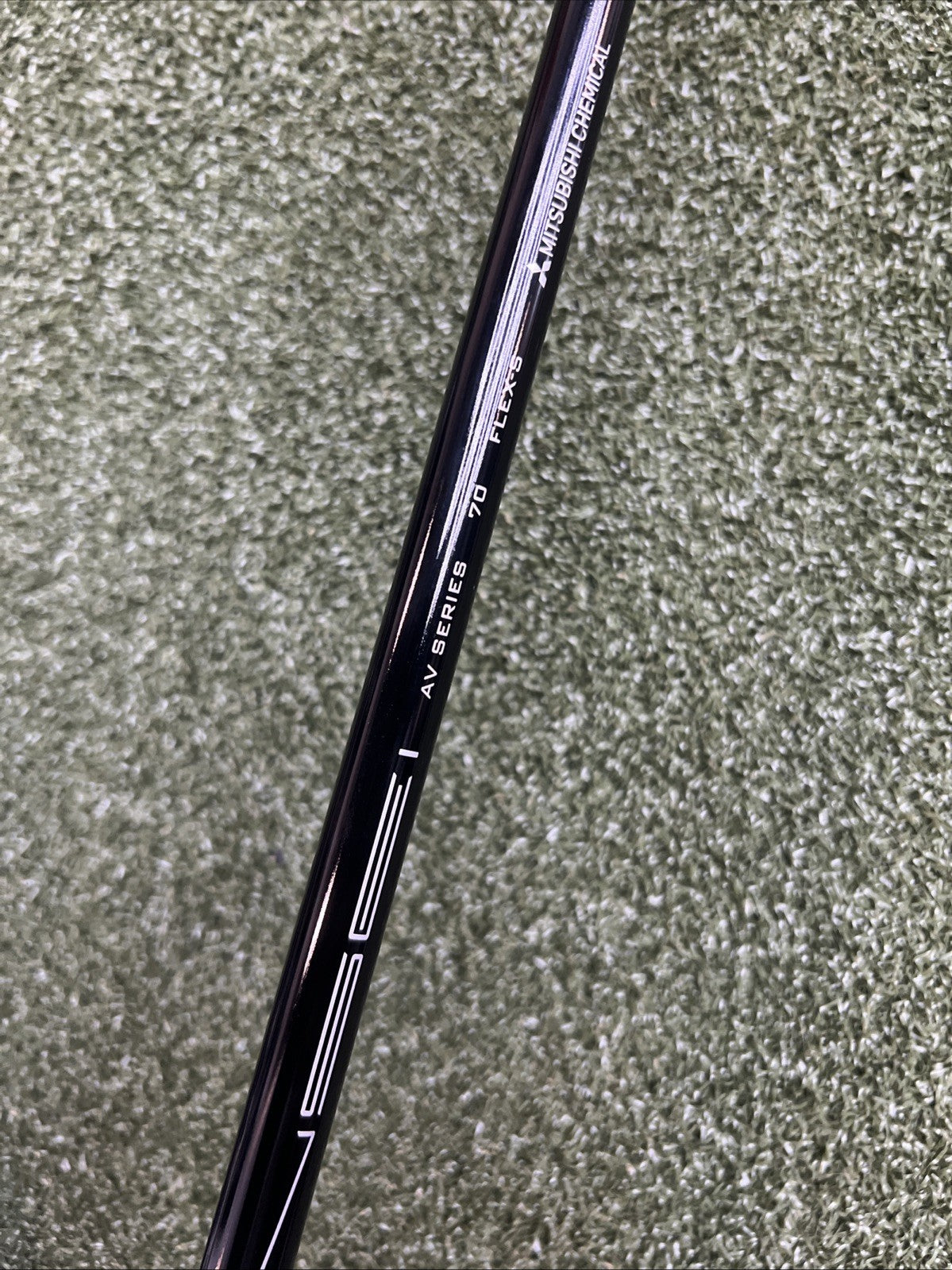 Wilson D9 4 Hybrid 22 Degrees With Tensei AV Series 70 Stiff Flex Shaft 