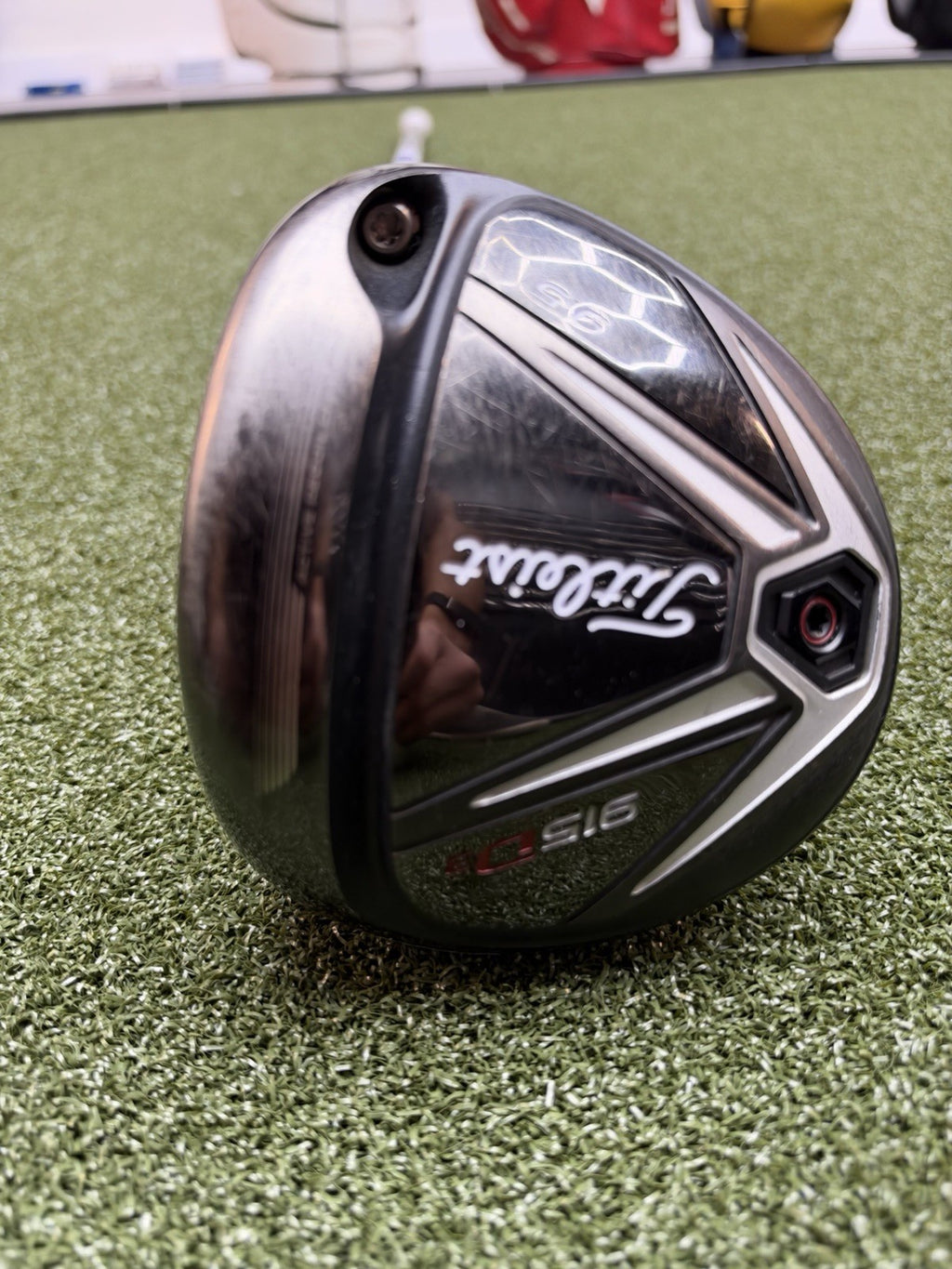 Titleist 915 D3 Driver 9.5 Degrees With Aldila Rogue 110 MSI 60-3.4 Stiff Shaft 