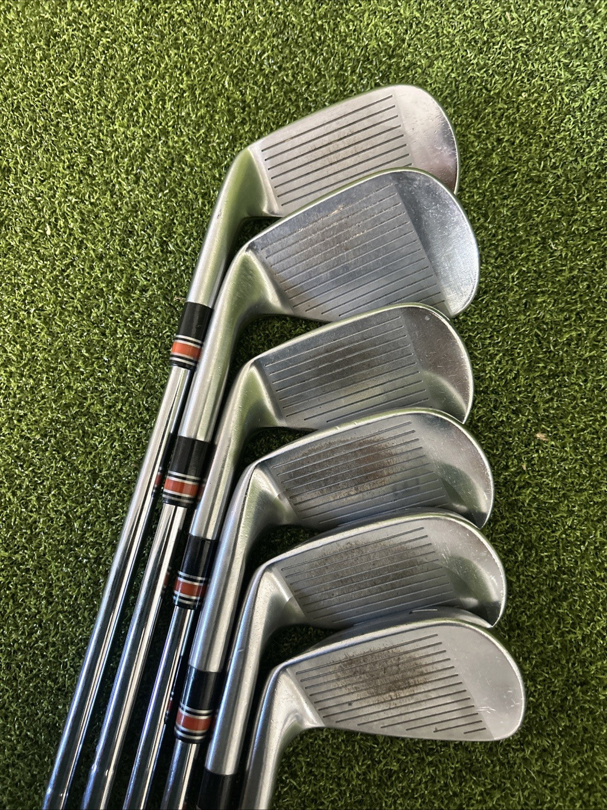 Fourteen Golf TC 888 Iron Set 5-PW KBS Tour 130 X-stiff Shafts Right Hand