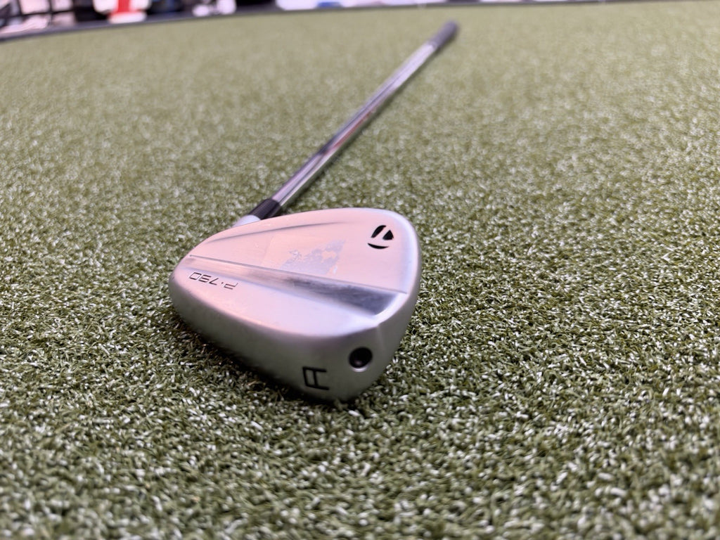 Taylormade P790 A Wedge With Dynamic Gold 105 S300 Shaft