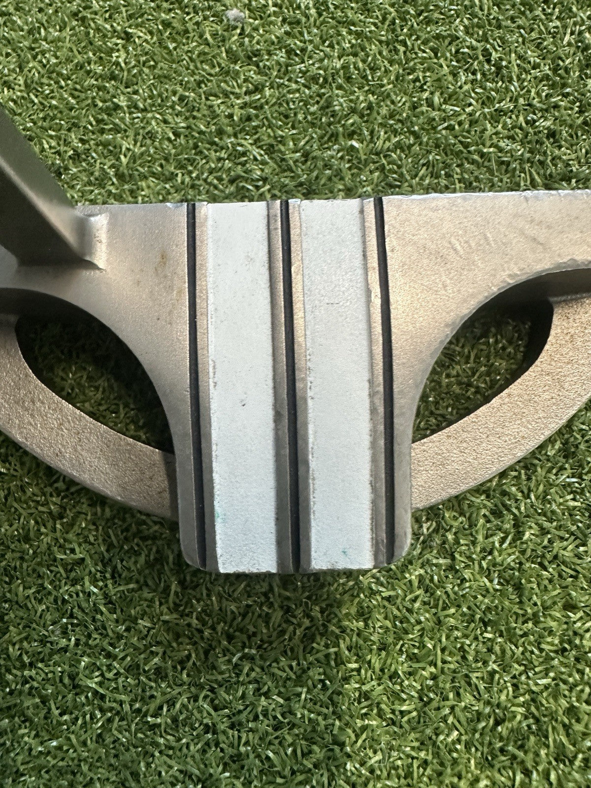 Odyssey Divine Mallet Putter 33” Right Handed 