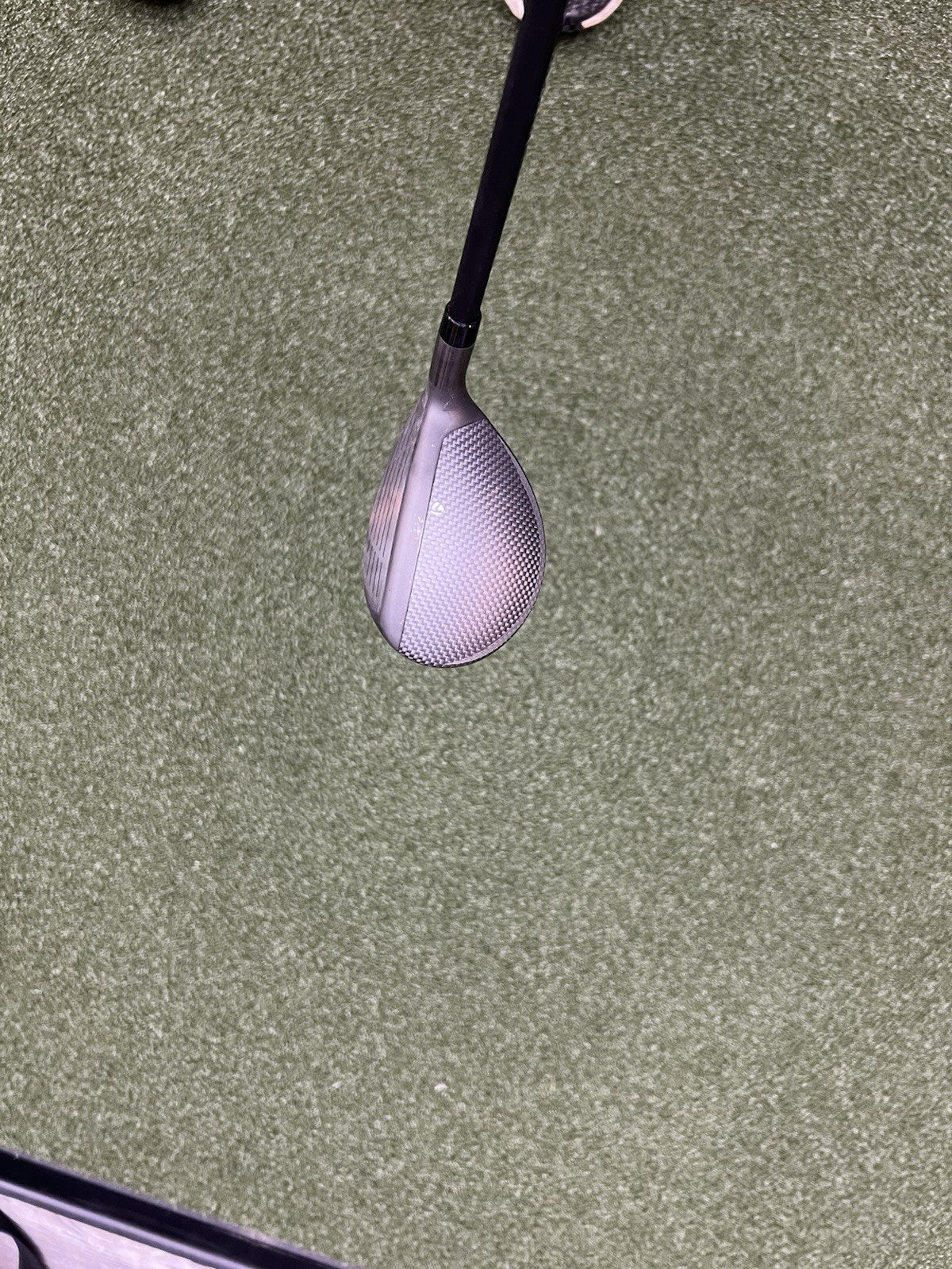 Taylormade QI35 max Lite Rescue 4 Hybrid Vanquish 5-R2 Shaft MINT