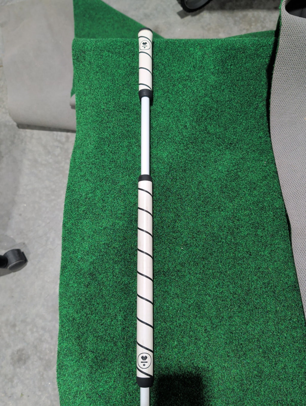 L.A.B. DF3 Broomstick Putter. Upgraded Accra Shaft. 46 Inches. Right Handed