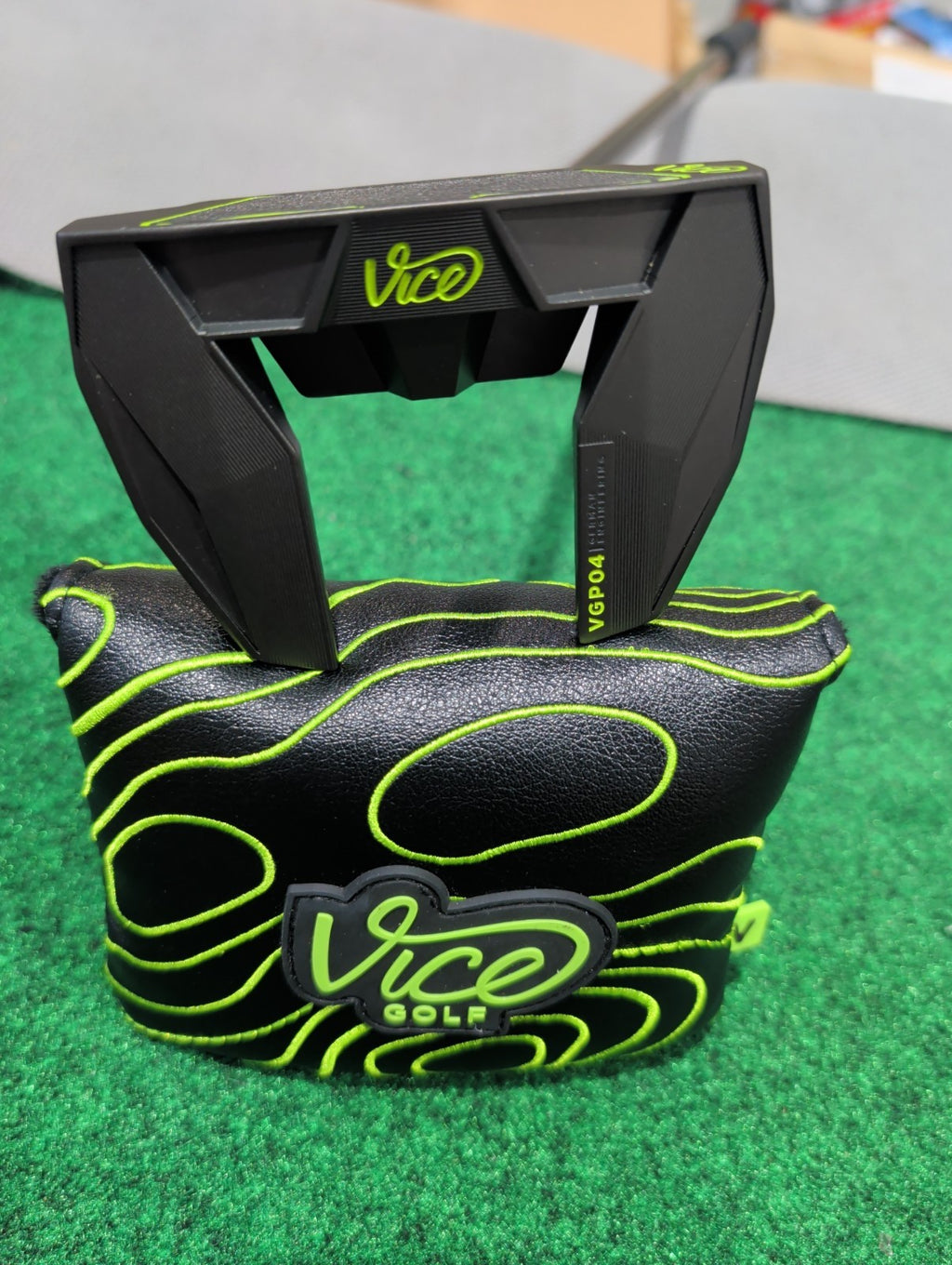 Vice Golf VGP04 Zero Torque Putter. 35 Inches. Right Handed 