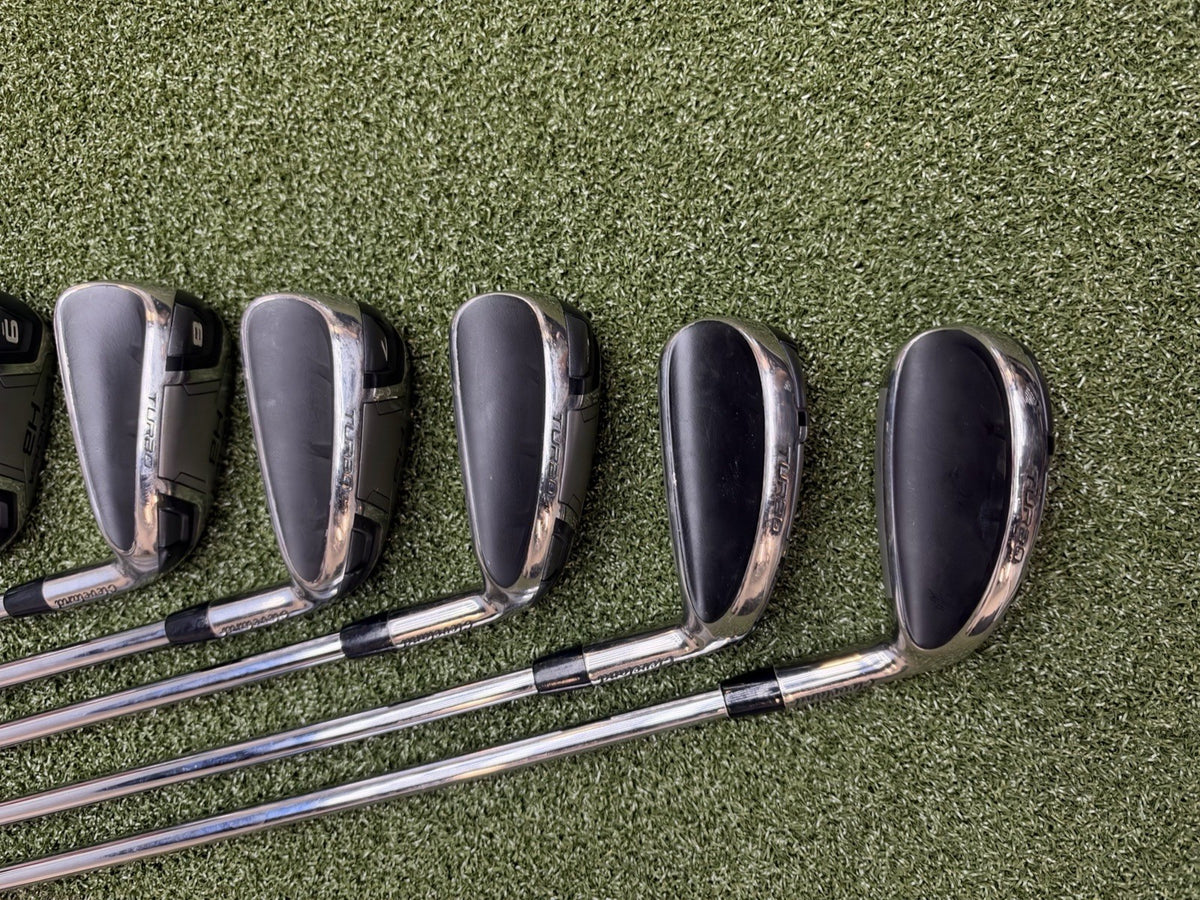 Cleveland Launcher HB Turbo Iron Set (4-P) With Dynamic Gold R300 Shafts