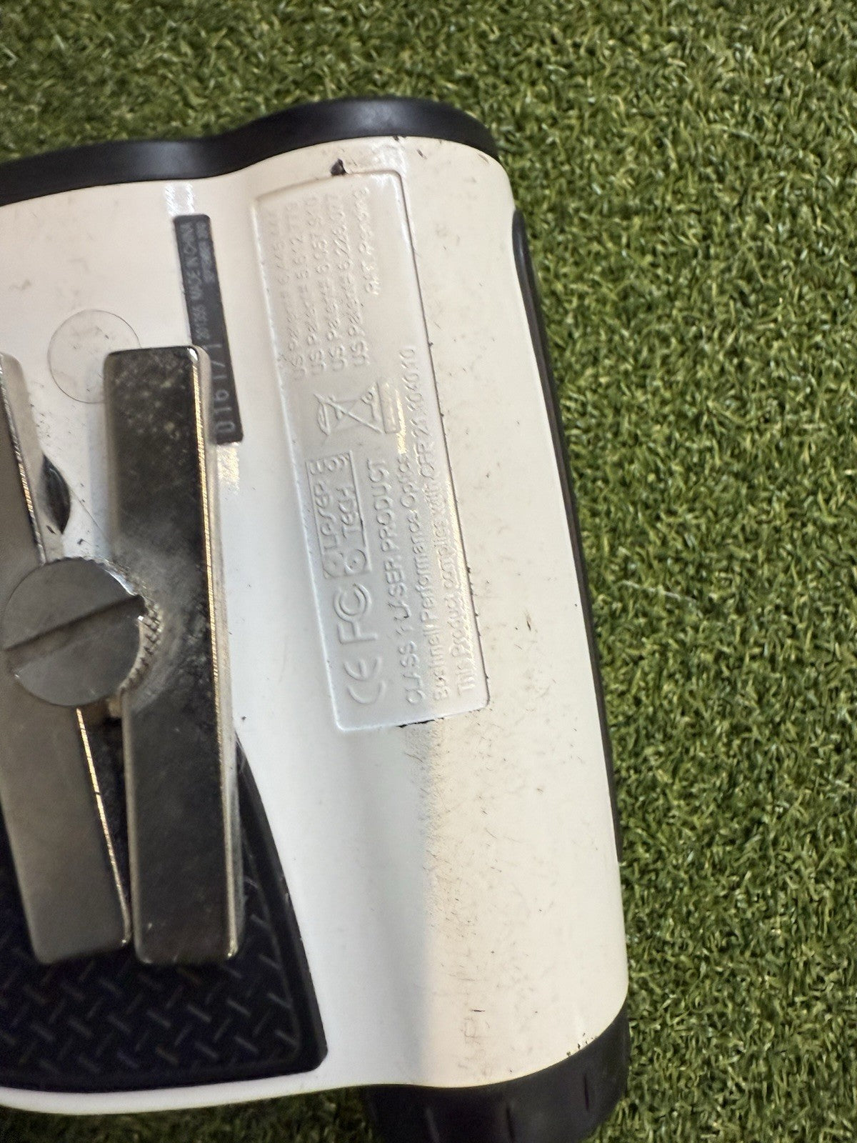 Bushnell Medalist PinSeeker Golf Rangefinder