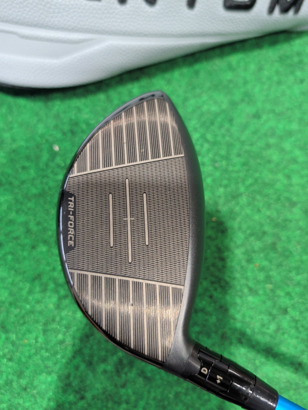 Callaway Quantum Triple Diamond Max Driver 9.0°. Oban Devotion 65g Stiff Flex.