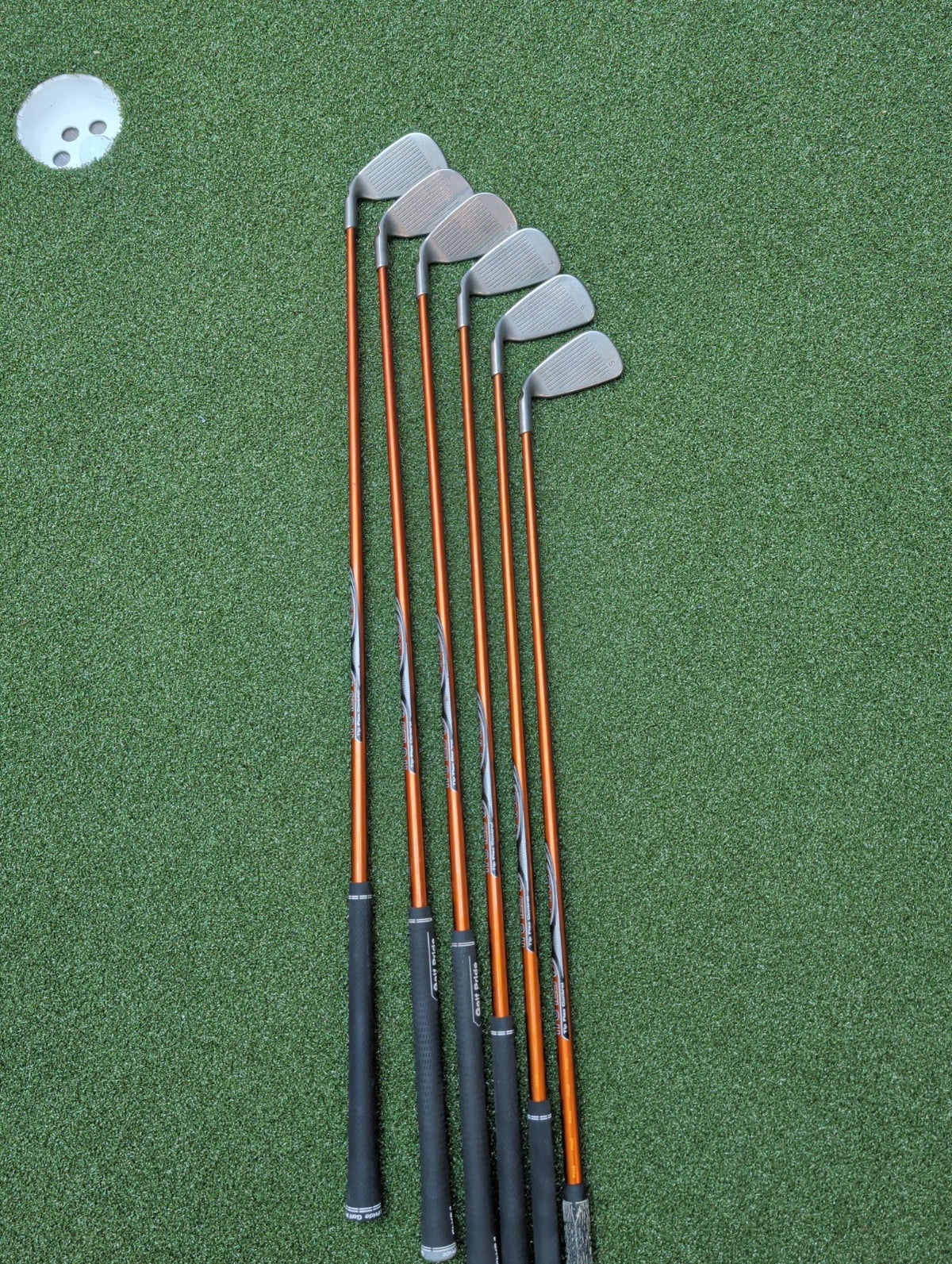 Ping G10 5-PW Orange Dot. Graphite Shafts Regular Flex Right-handed