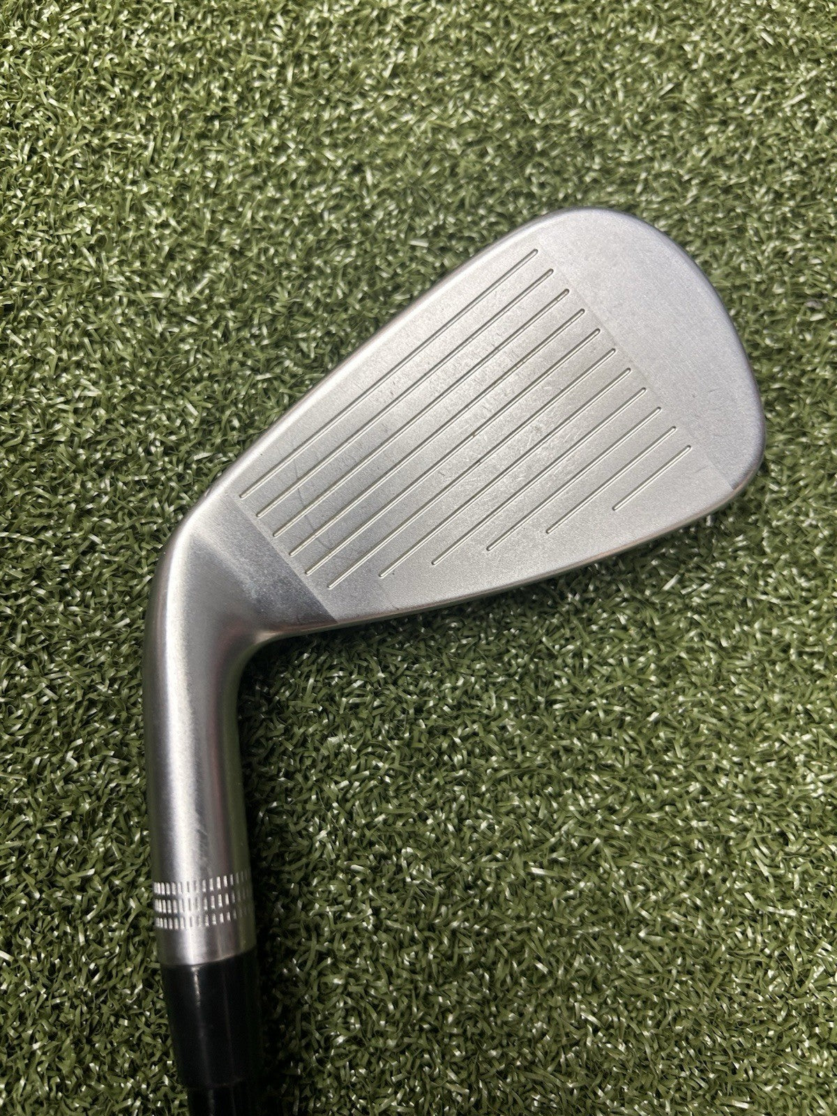 Wilson Staff Model RB Utility Iron 2 Iron W/ Hzrdus 90g Stiff Flex