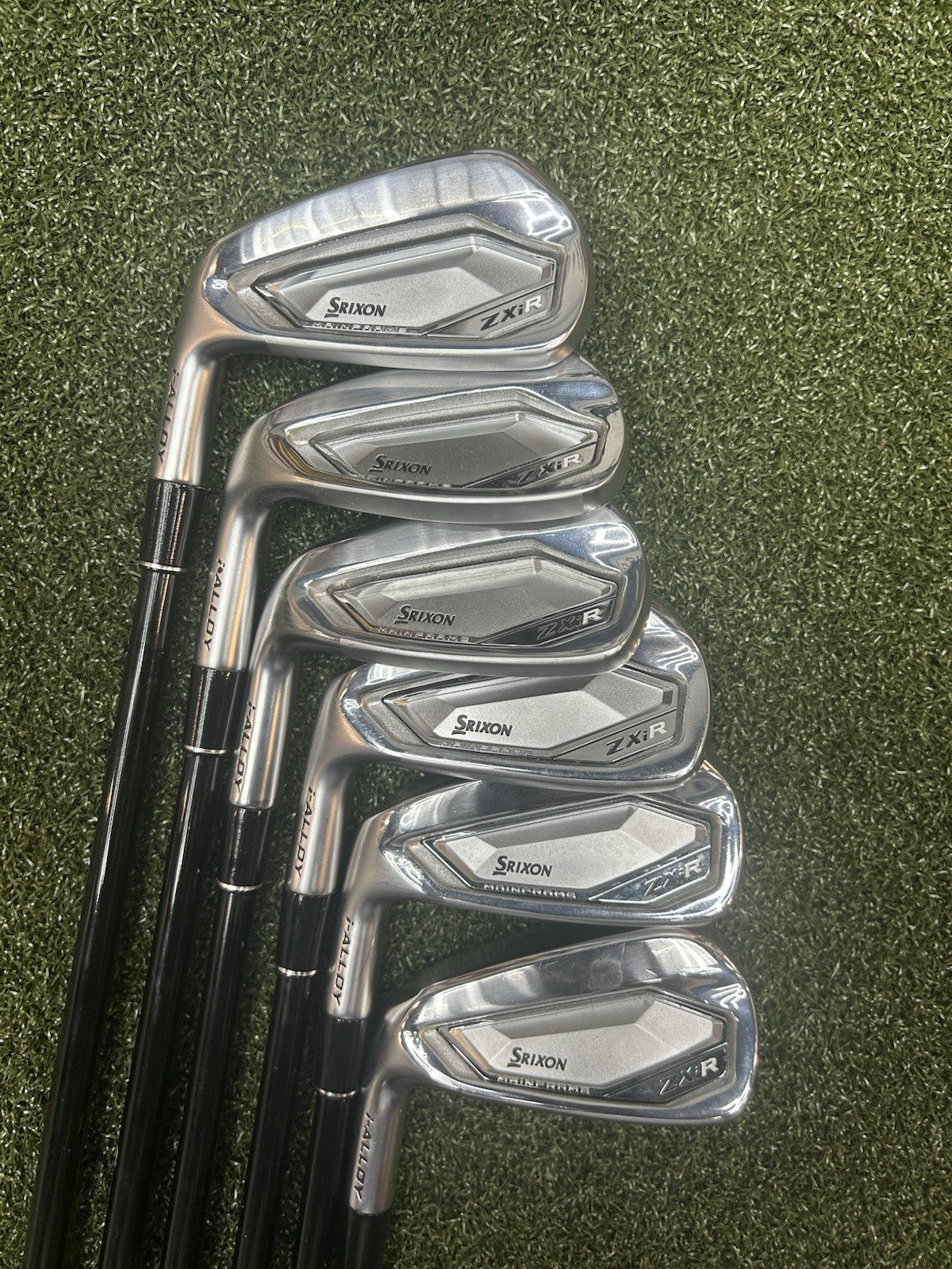 Left Handed Srixon ZXiR 6-PW,AW Iron Set - Mitsubishi Chemical 105 Stiff Shafts