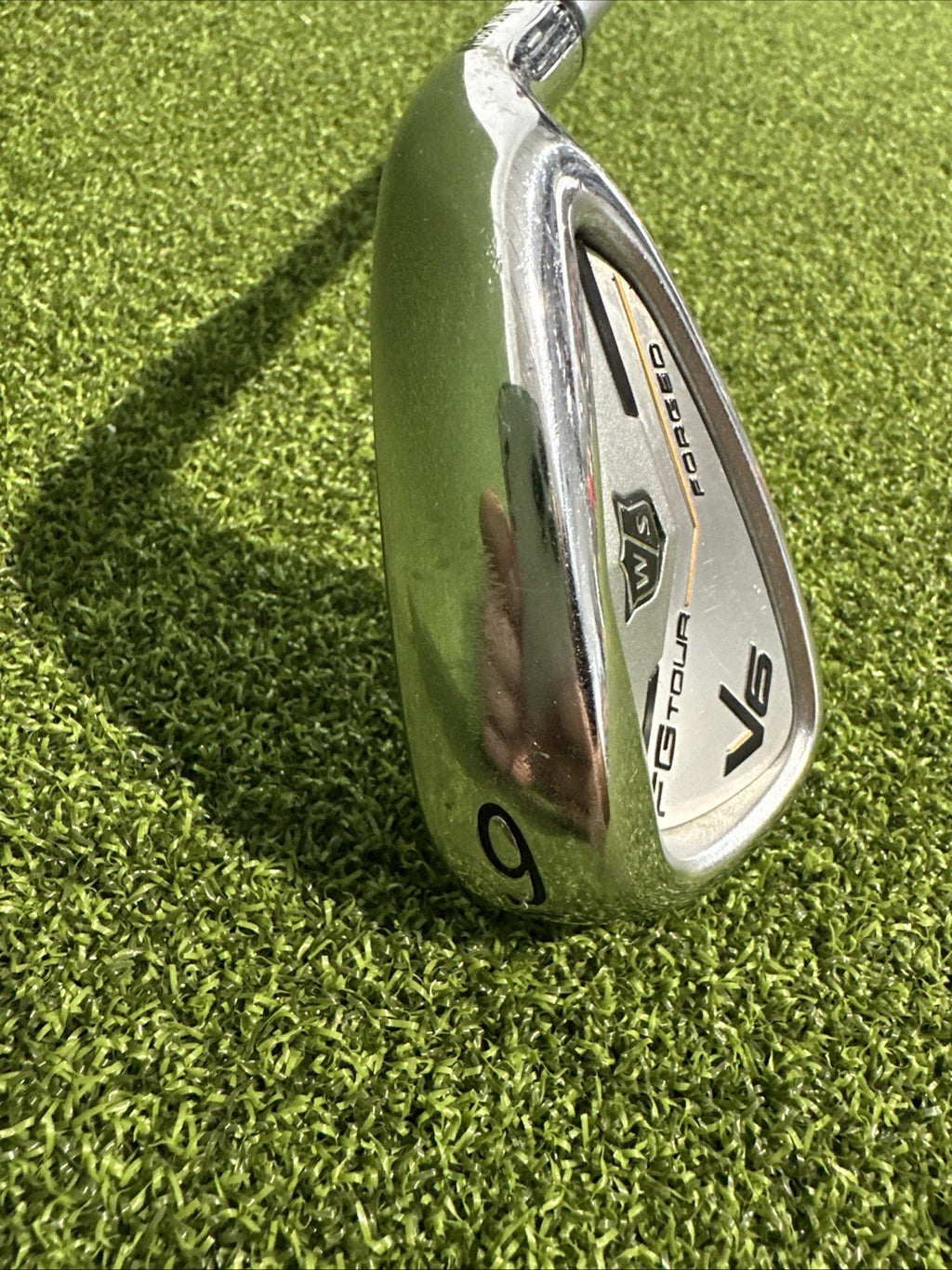 Wilson Staff FG Tour V6 9 Iron Right Hand Xtra Stiff