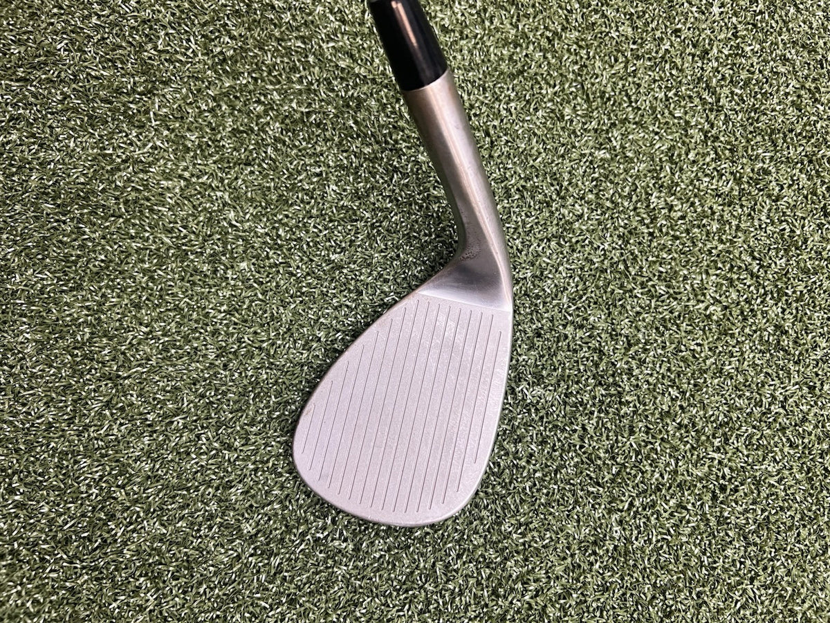 Cobra Snakebite 60 Degree 04 Wide low With KBS HI-Rev 125 Stiff Shaft 