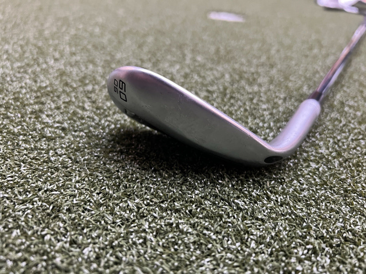 Wilson Staff Model 60 Degree Wedge Dynamic Gold Wedge Flex