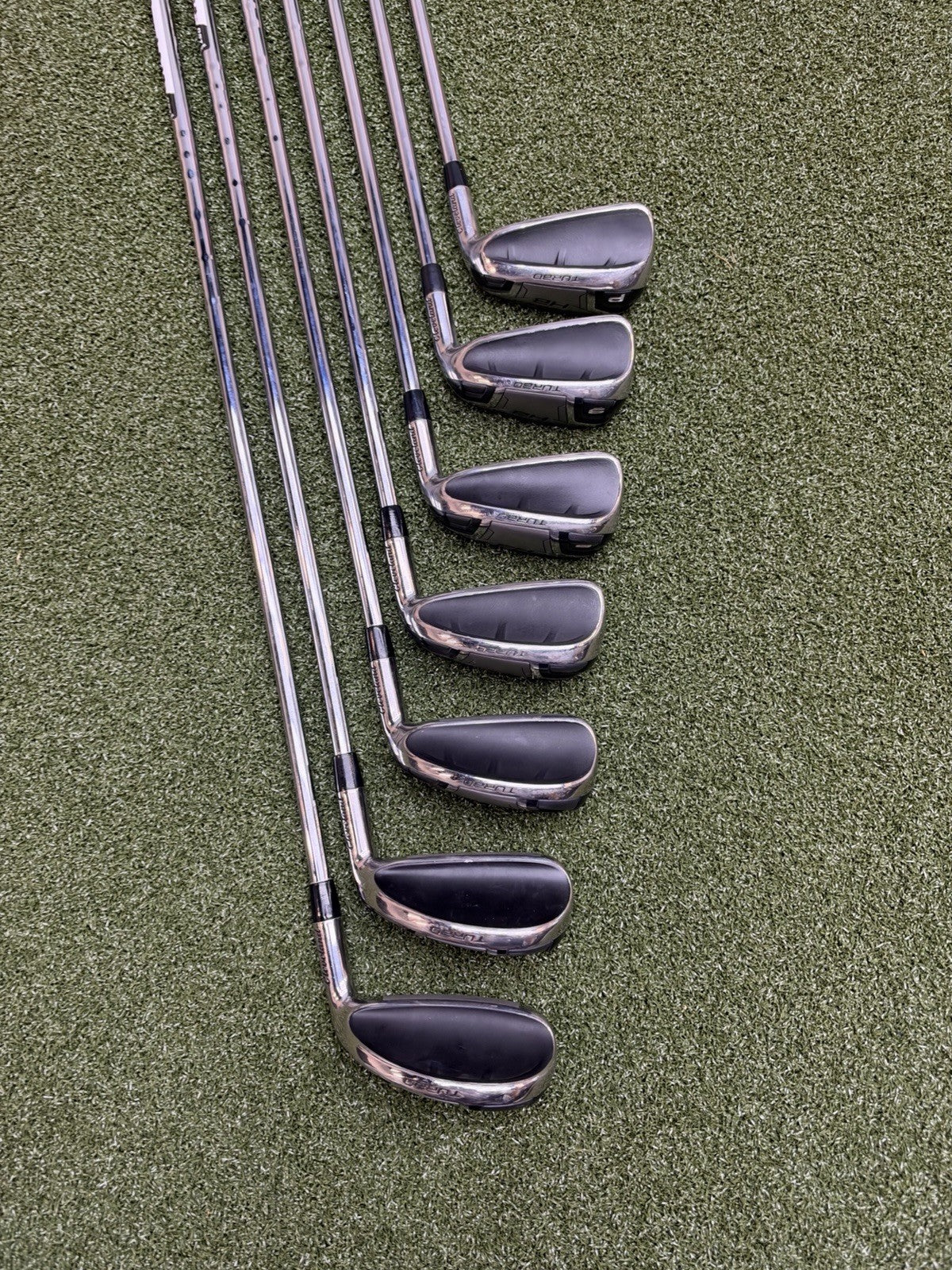 Cleveland Launcher HB Turbo Iron Set (4-P) With Dynamic Gold R300 Shafts
