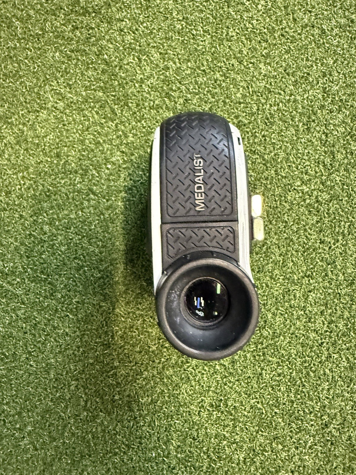 Bushnell Medalist PinSeeker Golf Rangefinder