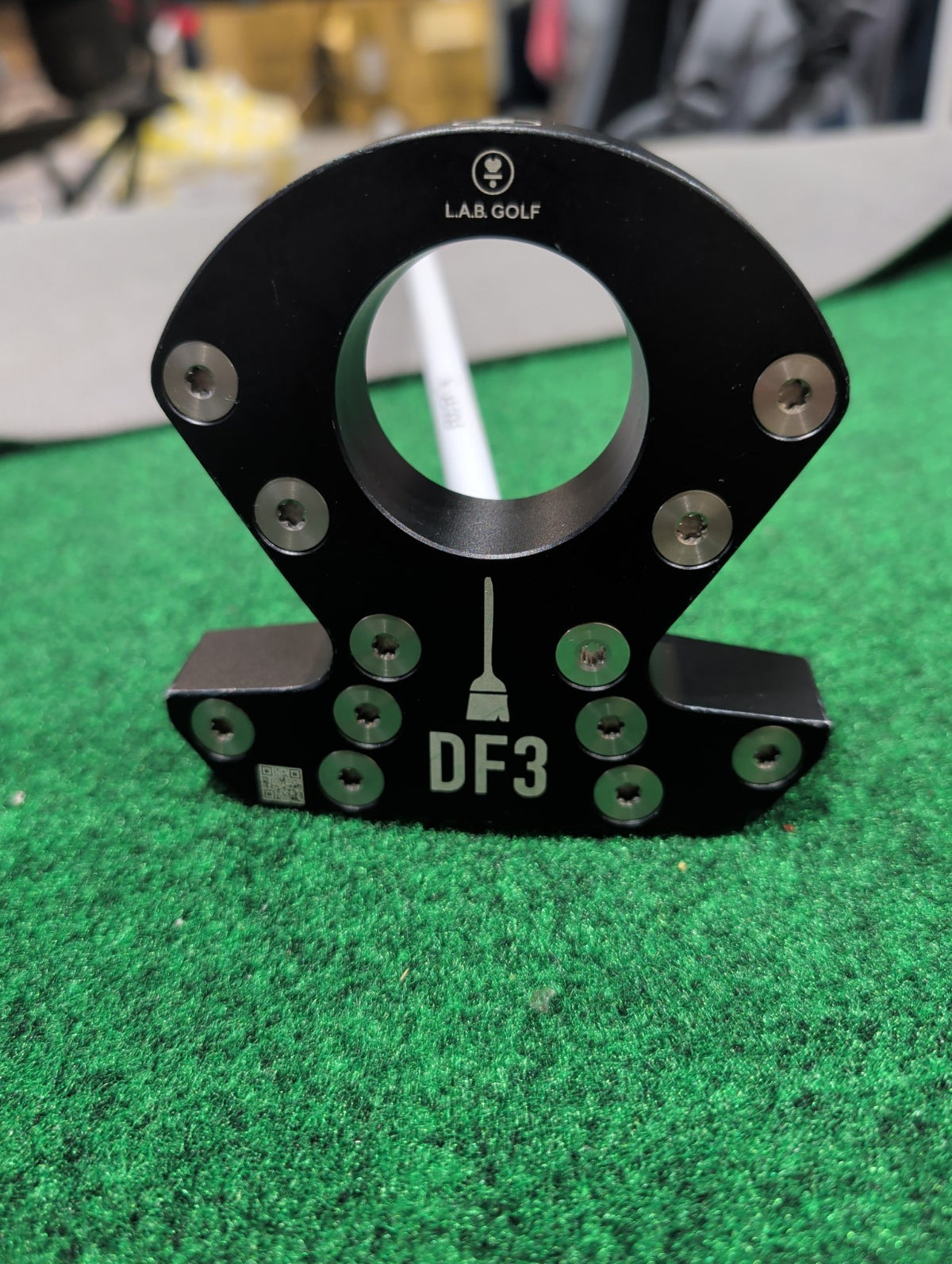 L.A.B. DF3 Broomstick Putter. Upgraded Accra Shaft. 46 Inches. Right Handed