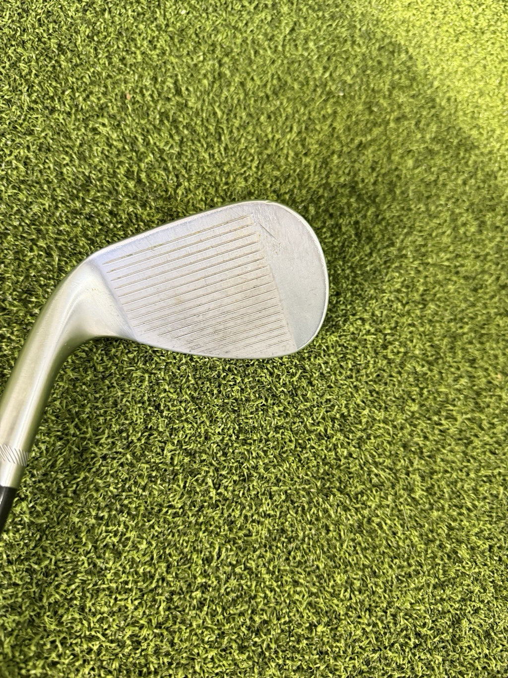 Titleist Vokey Design SM8 54° 10S Sand Wedge RH Steel Mens Silver Golf Club