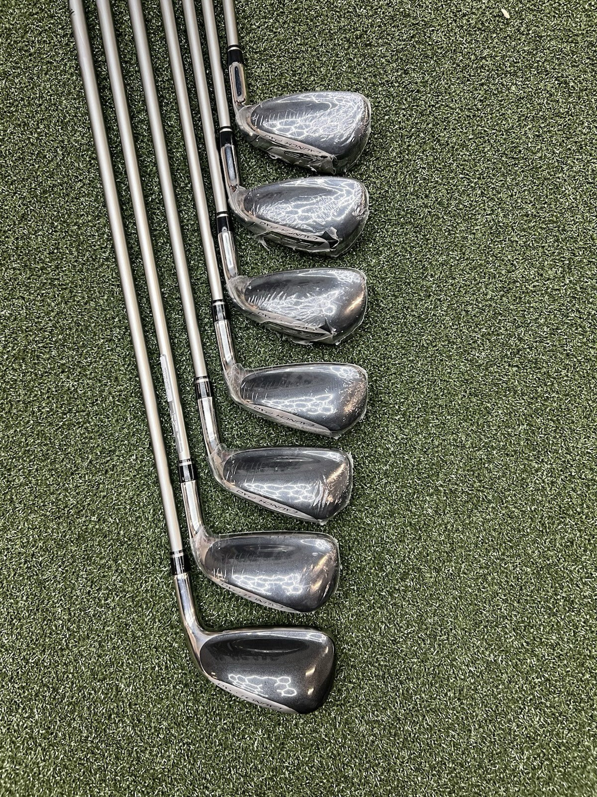 Wilson Staff Launch Pad Iron Set 4-P With Recoil 460 Senior Flex Shafts