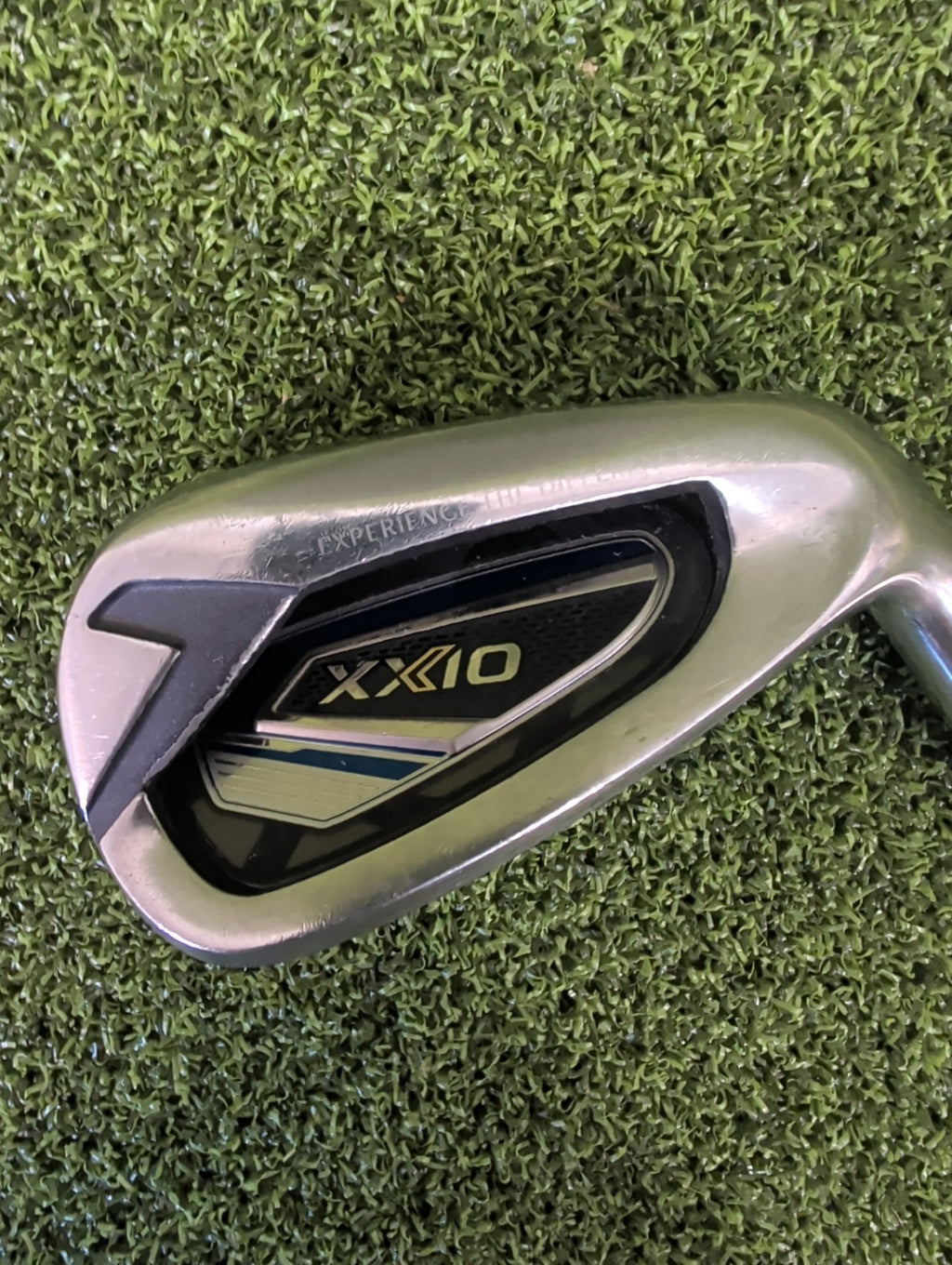 Xxio MP 1200 8 Iron 47g Regular Flex Right Handed