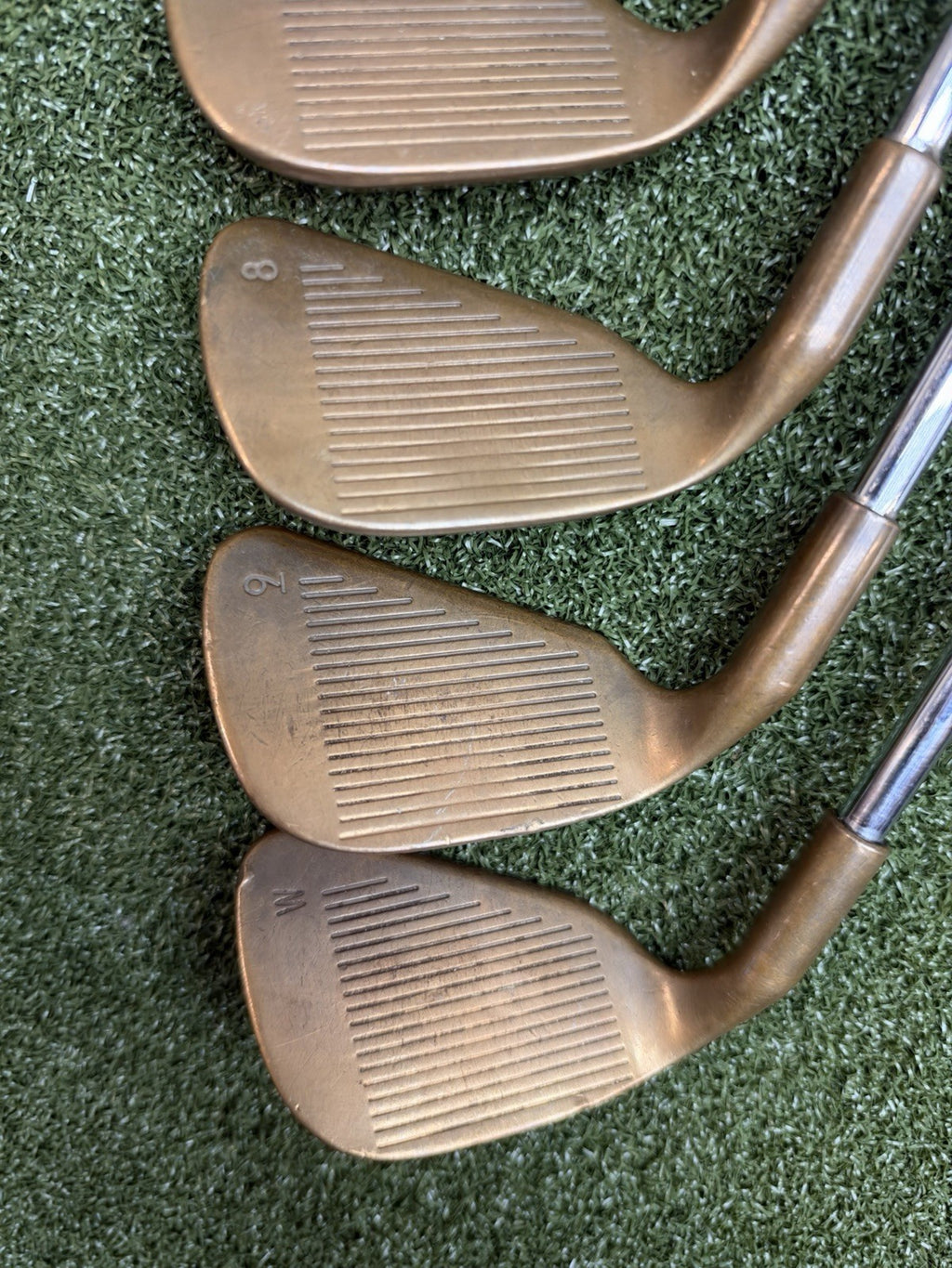 Ping Eye 2 Beryllium Copper Black Dot Iron Set (4-P) With Dynamic Gold X100U