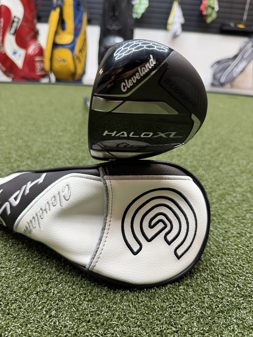 Left Hand Cleveland Halo XL 18* 5 Wood Reg Flex Cypher 5.5 50 Gram Mint