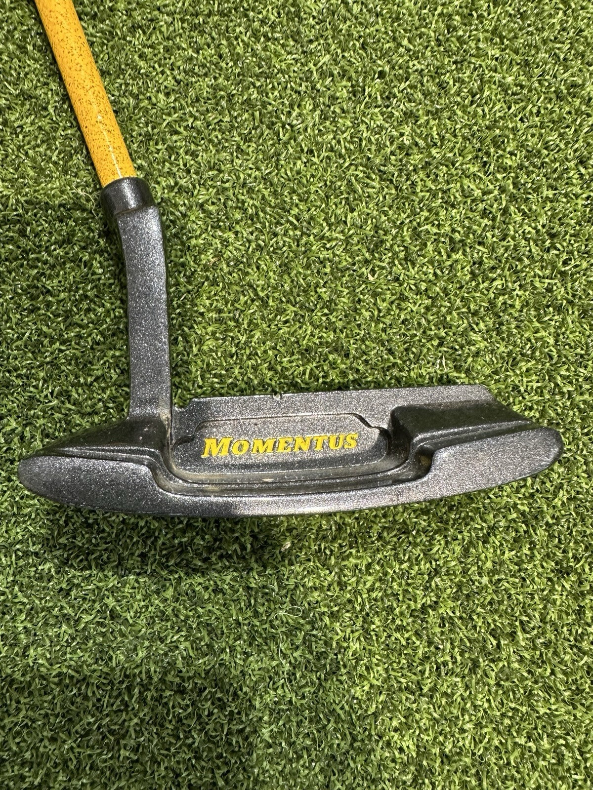 Momentus Golf Putting Training Aid 35” Right Hand 