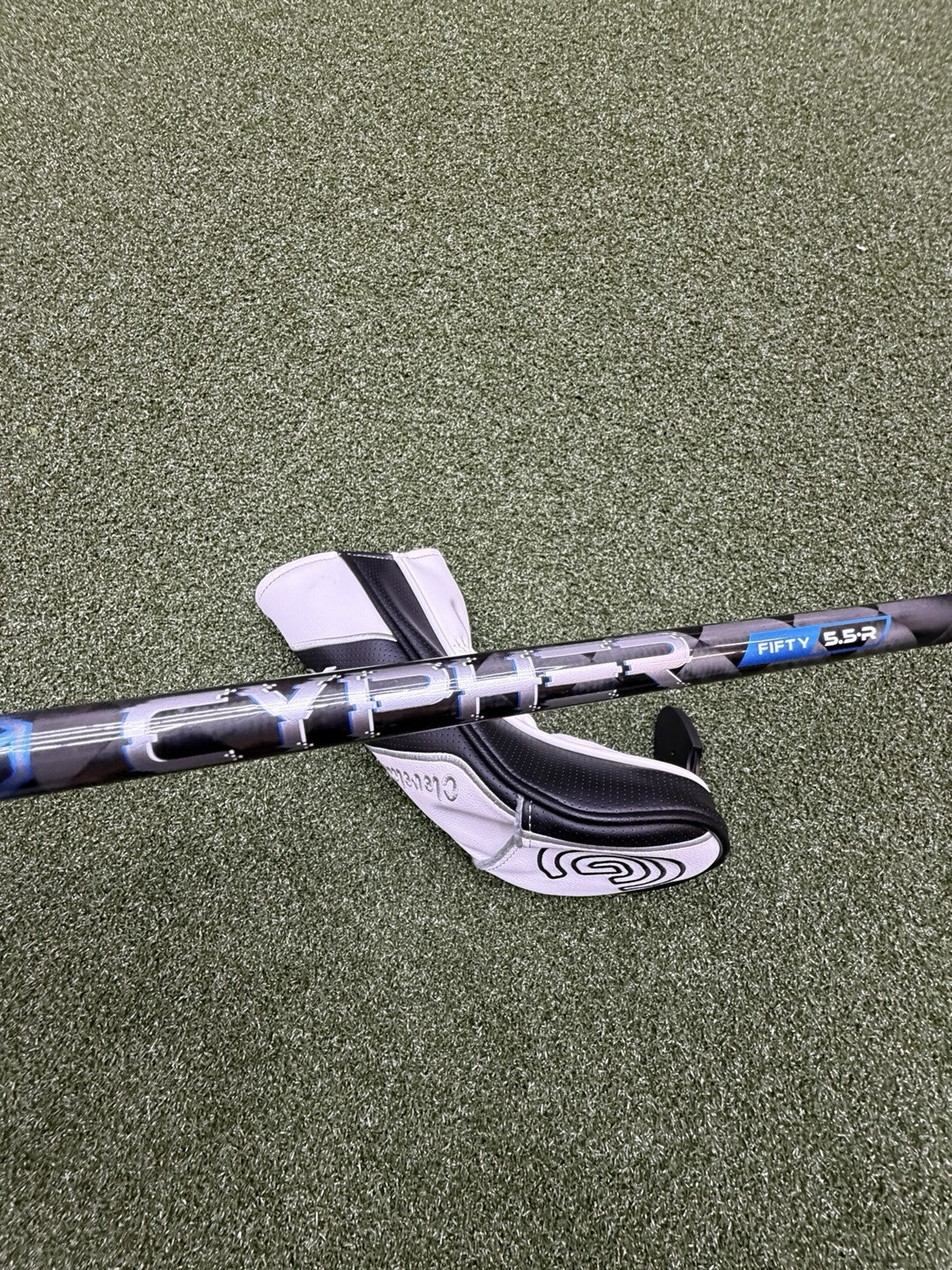 Left Hand Cleveland Halo XL 18* 5 Wood Reg Flex Cypher 5.5 50 Gram Mint