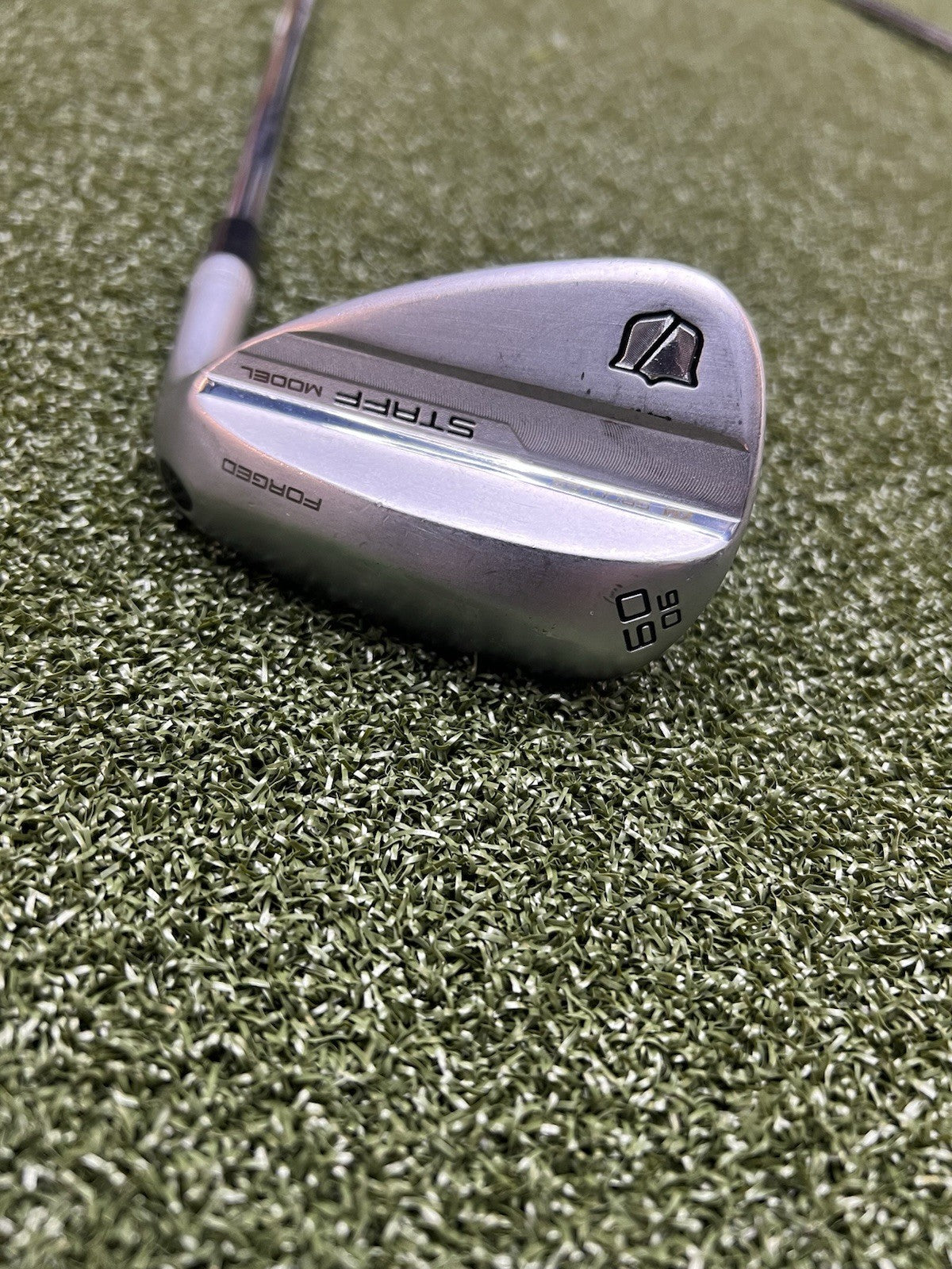 Wilson Staff Model 60 Degree Wedge Dynamic Gold Wedge Flex